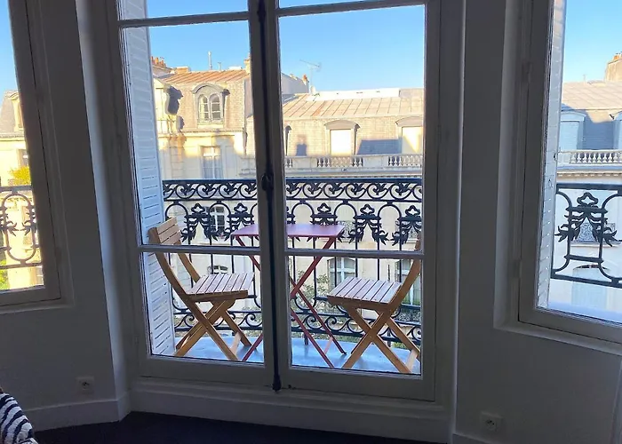 Outstanding 2 Bedrooms With A Terrific Eiffel Tower View * פריז