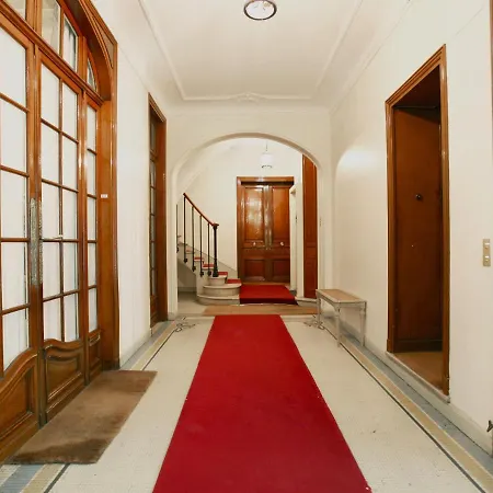 Апартаменты Outstanding 2 Bedrooms With A Terrific Eiffel Tower View