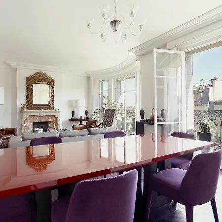 Outstanding 2 Bedrooms With A Terrific Eiffel Tower View Paris