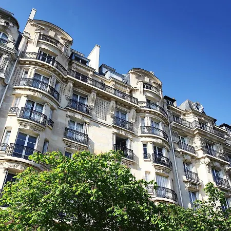 Outstanding 2 Bedrooms With A Terrific Eiffel Tower View Apartamento París