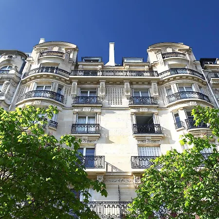Appartement Outstanding 2 Bedrooms With A Terrific Eiffel Tower View *