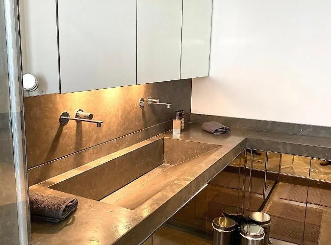 Outstanding 2 Bedrooms With A Terrific Eiffel Tower View Apartment